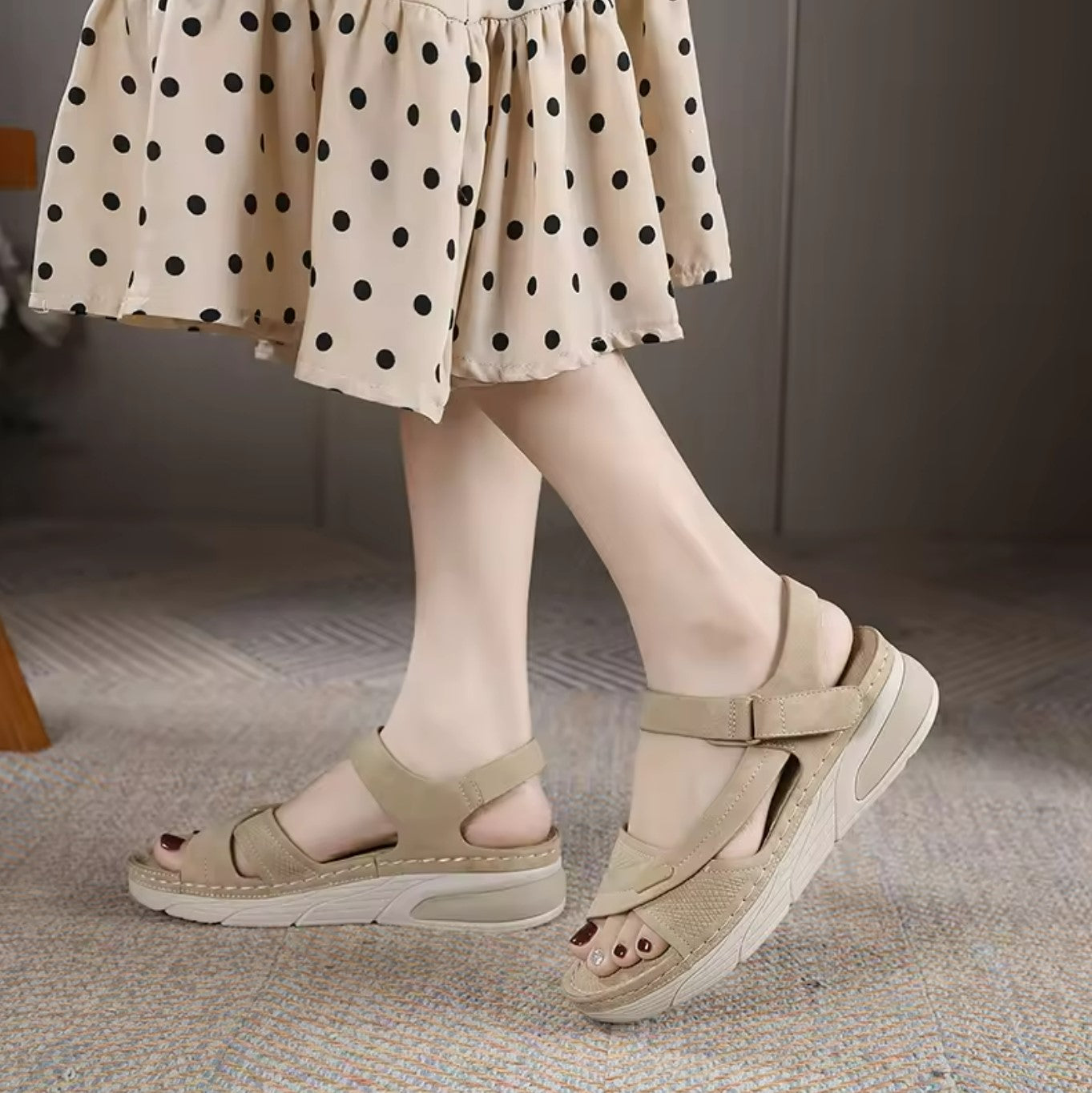 Klassische Sommersandalen